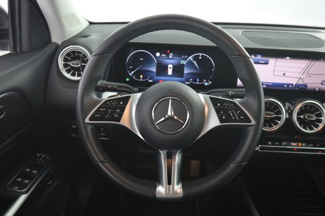 MERCEDES-BENZ GLB 200 usata 4