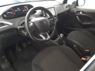 PEUGEOT 208 usata, con Autoradio