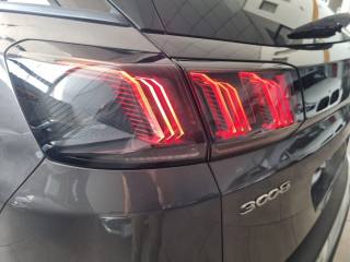 PEUGEOT 3008 usata, con Volante in pelle