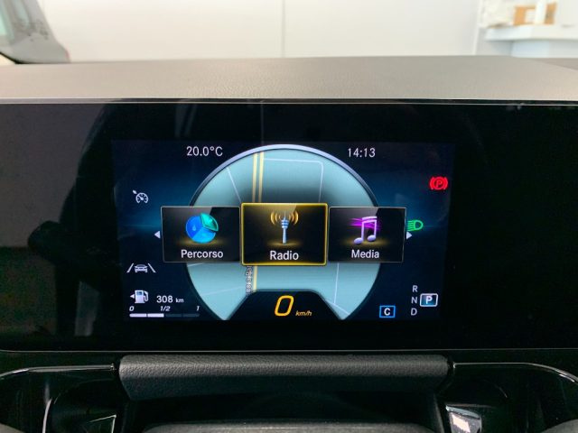 MERCEDES-BENZ GLA 180 usata, con Bracciolo