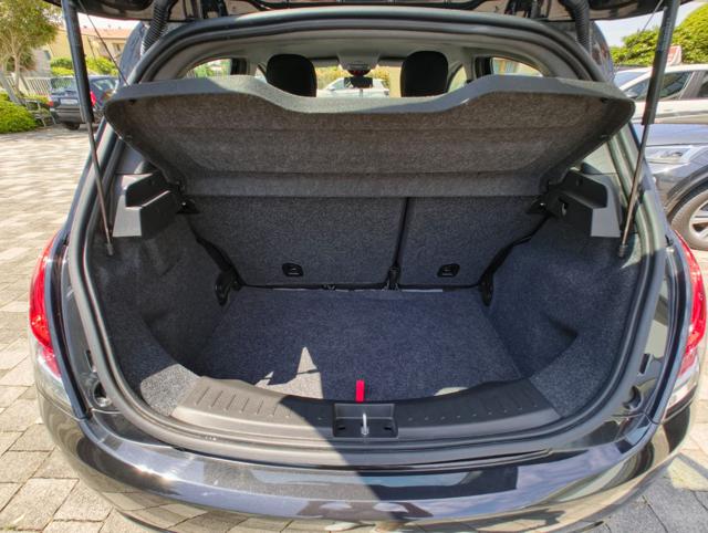 LANCIA Ypsilon usata, con Park Distance Control