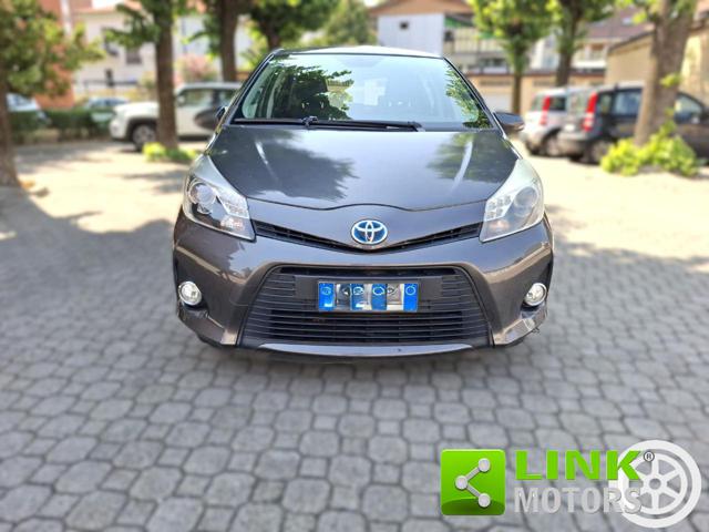 TOYOTA Yaris usata, con ESP