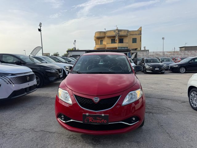 LANCIA Ypsilon usata, con Controllo automatico clima