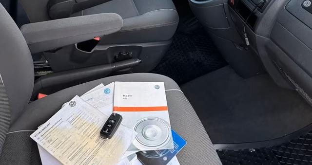 VOLKSWAGEN Multivan usata, con Autoradio