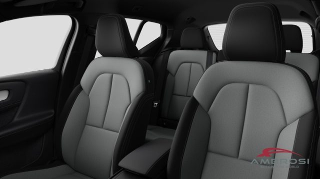 VOLVO XC40 usata 11