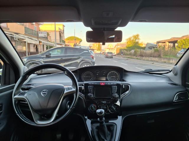 LANCIA Ypsilon usata, con ESP