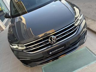 VOLKSWAGEN Tiguan usata, con USB