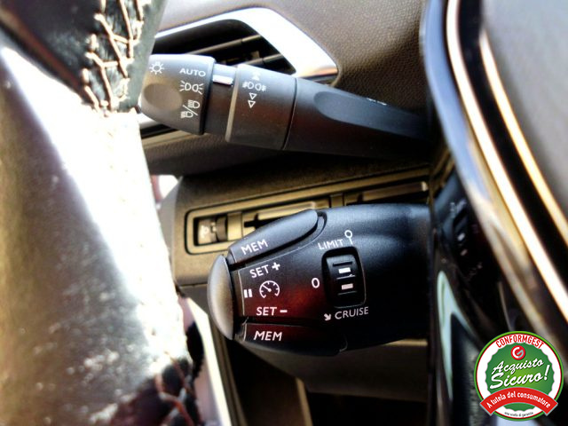PEUGEOT 3008 usata, con Fari LED