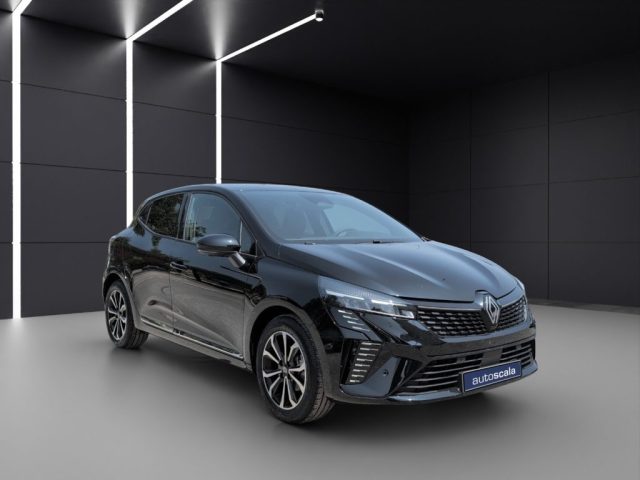 RENAULT Clio usata, con Boardcomputer