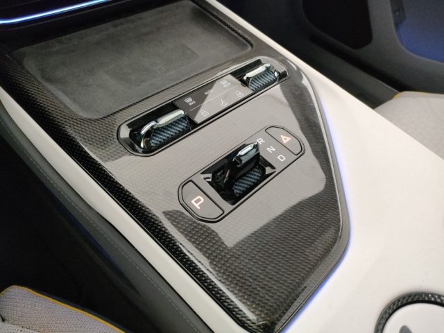 LOTUS Emeya usata, con Specchietti laterali elettrici