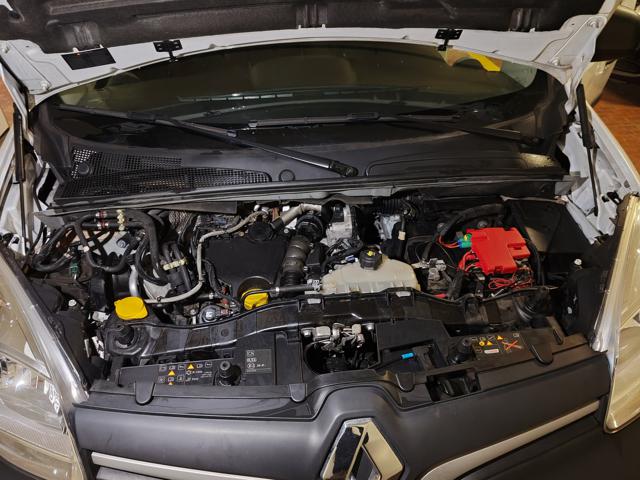 RENAULT Kangoo usata 16