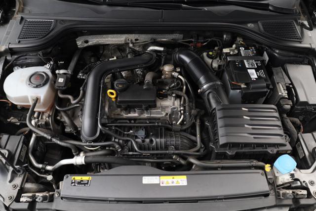 VOLKSWAGEN Golf Variant usata, con Hotspot Wi-Fi