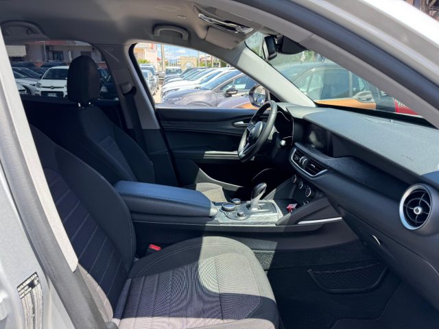 ALFA ROMEO Stelvio usata, con Fari Xenon