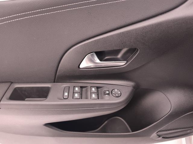 OPEL Corsa usata, con Fari LED