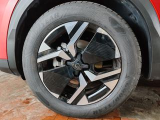 PEUGEOT 2008 usata, con Climatizzatore