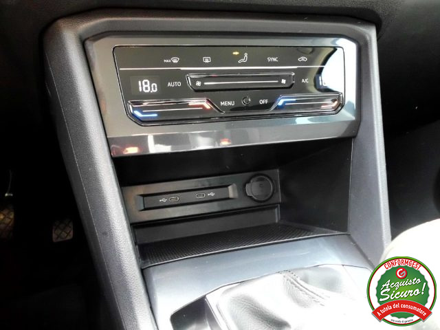 VOLKSWAGEN Tiguan usata, con USB