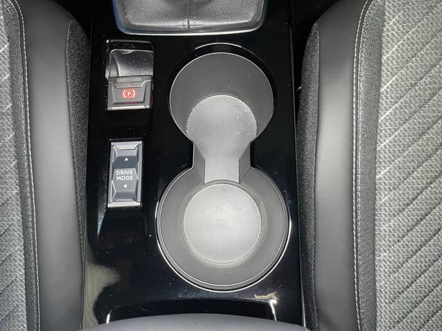 PEUGEOT 2008 usata, con Volante in pelle