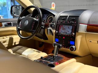 VOLKSWAGEN Touareg usata, con Fendinebbia