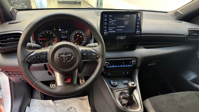 TOYOTA Yaris usata, con ESP