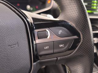 PEUGEOT 2008 usata, con Sistema di navigazione