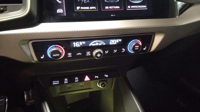AUDI A1 usata, con Sensori di parcheggio posteriori