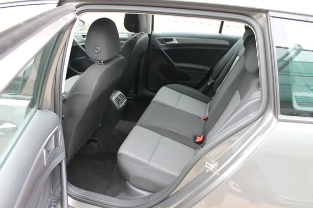 VOLKSWAGEN Golf Variant usata, con Climatizzatore