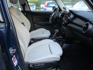 MINI Cooper D usata, con Park Distance Control