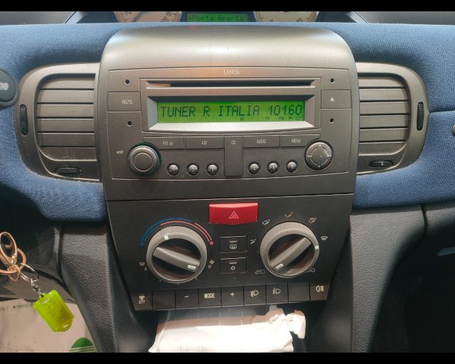 LANCIA Ypsilon usata, con Sedile posteriore sdoppiato