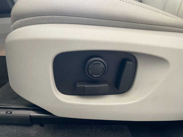 LAND ROVER Discovery Sport usata, con Controllo automatico clima