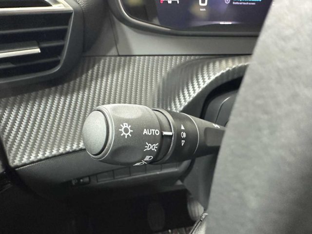 PEUGEOT 208 usata, con Riconoscimento dei segnali stradali