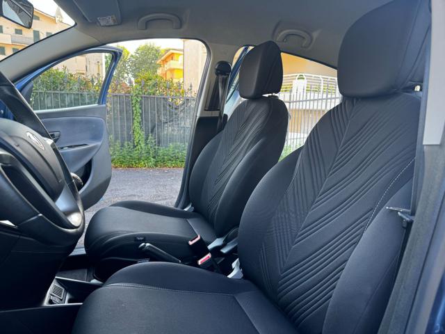 LANCIA Ypsilon usata, con ESP