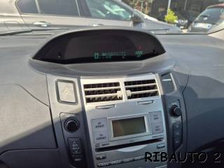 TOYOTA Yaris usata, con Volante in pelle
