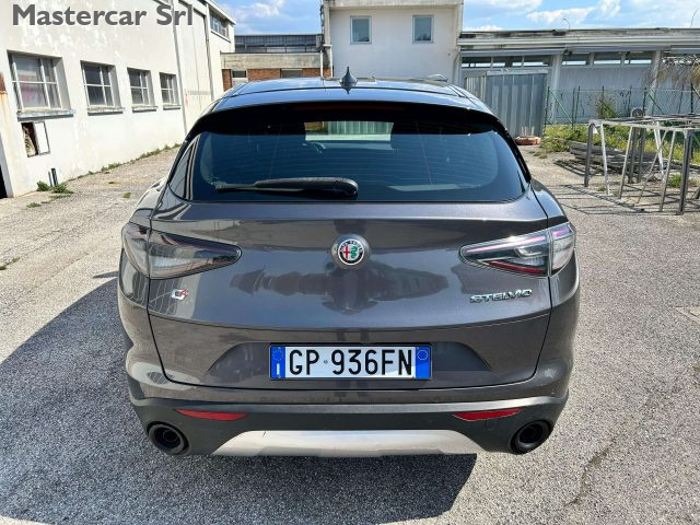 ALFA ROMEO Stelvio usata, con Alzacristalli elettrici