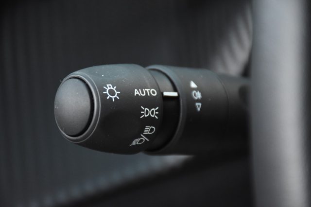 PEUGEOT 208 usata, con Touch screen