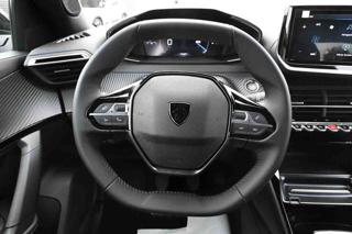 PEUGEOT 2008 usata, con Volante in pelle