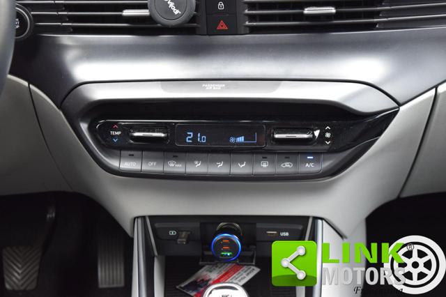 HYUNDAI i20 usata, con Sedile posteriore sdoppiato