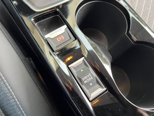 PEUGEOT 208 usata 22