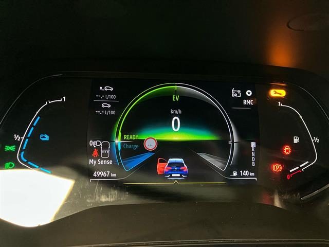 RENAULT Captur usata, con Bracciolo