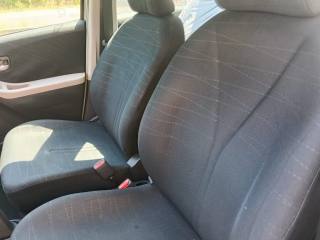 TOYOTA Yaris usata, con Specchietti laterali elettrici