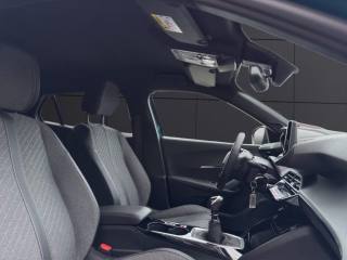PEUGEOT 2008 usata, con Sensori di parcheggio posteriori