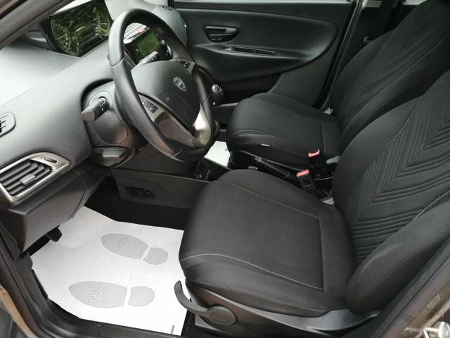 LANCIA Ypsilon usata, con Airbag