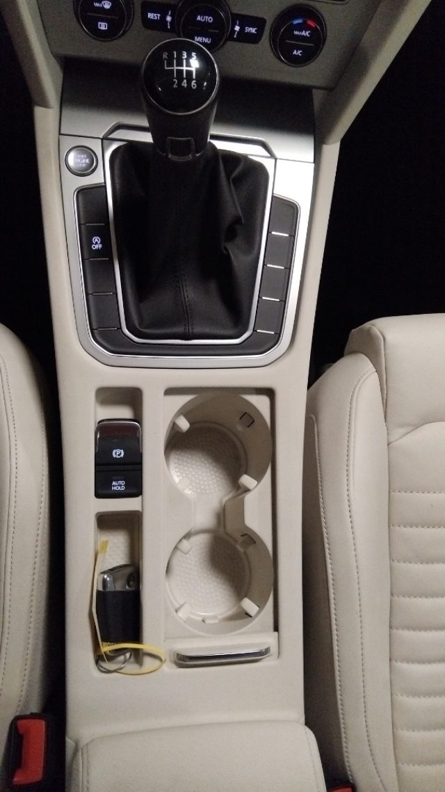 VOLKSWAGEN Passat usata, con Sensore di pioggia