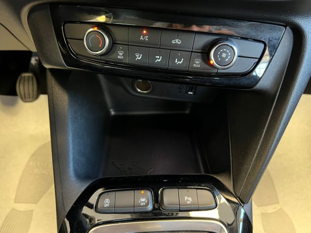 OPEL Corsa usata, con ESP