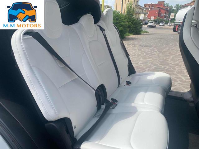 TESLA Model X usata 19