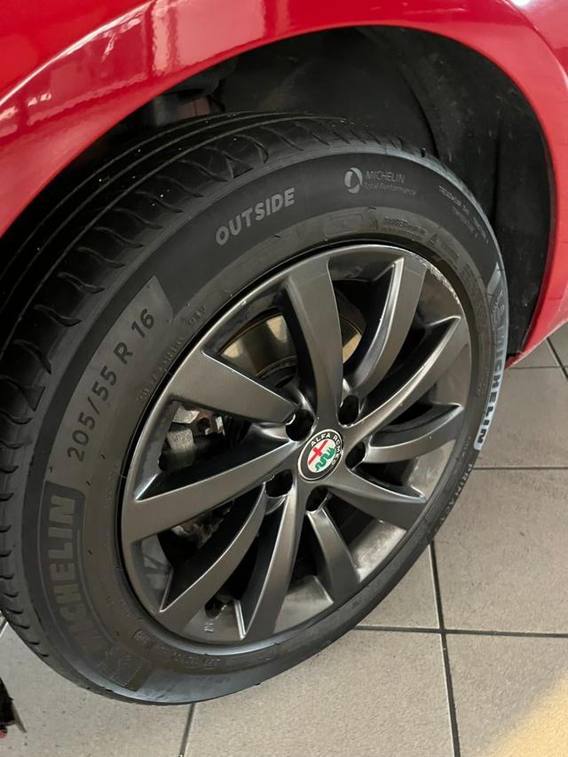 ALFA ROMEO Giulietta usata, con Airbag testa