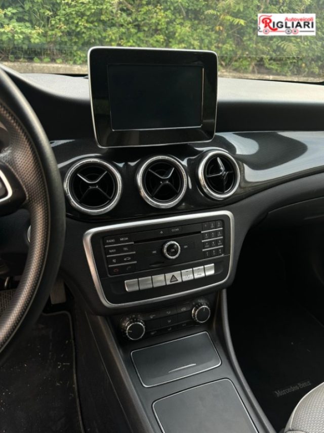 MERCEDES-BENZ CLA 180 usata, con Frenata d