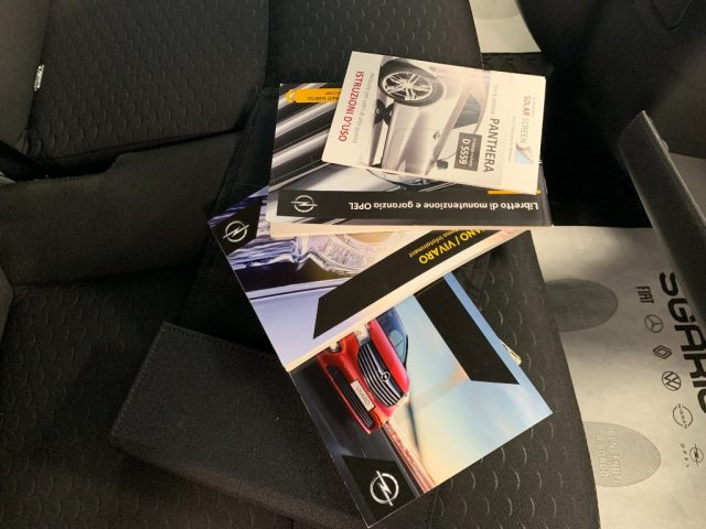 OPEL Vivaro usata, con Vetri oscurati