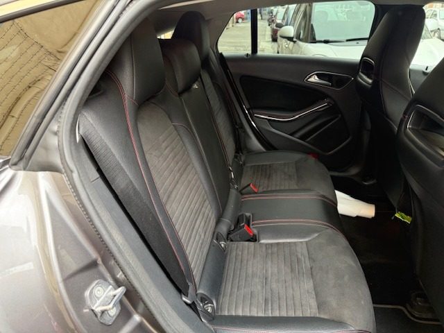 MERCEDES-BENZ CLA 180 usata 10