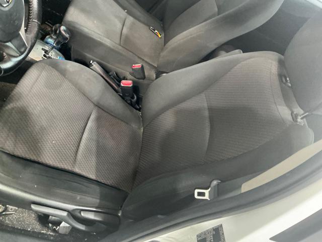 TOYOTA Yaris usata, con ESP