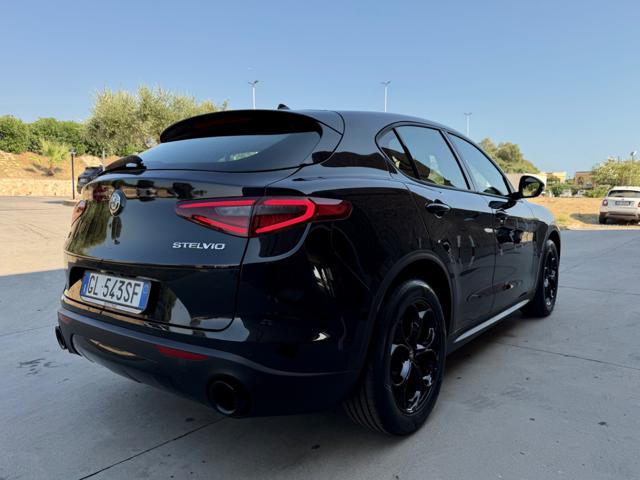 ALFA ROMEO Stelvio usata, con Specchietto retrovisore con funzione antiabbagliamento